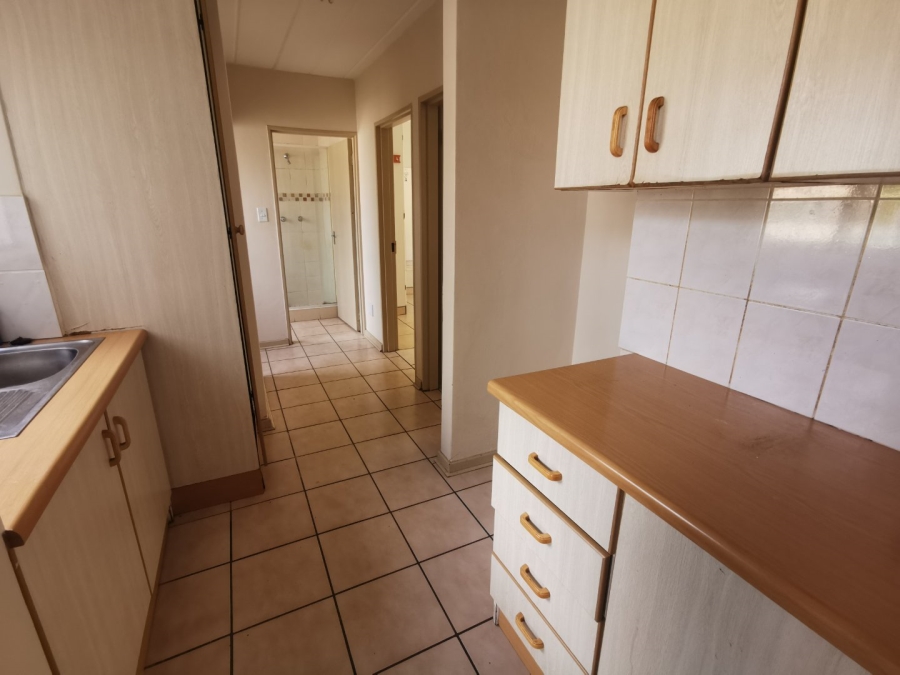 2 Bedroom Property for Sale in Kannoniers Park North West